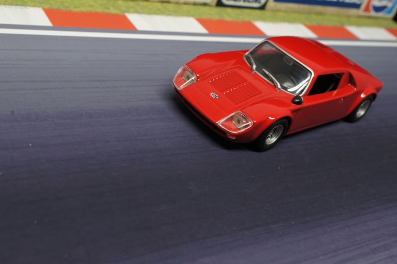 Illustration for article titled French Friday: Cette une miniature GT39.4!